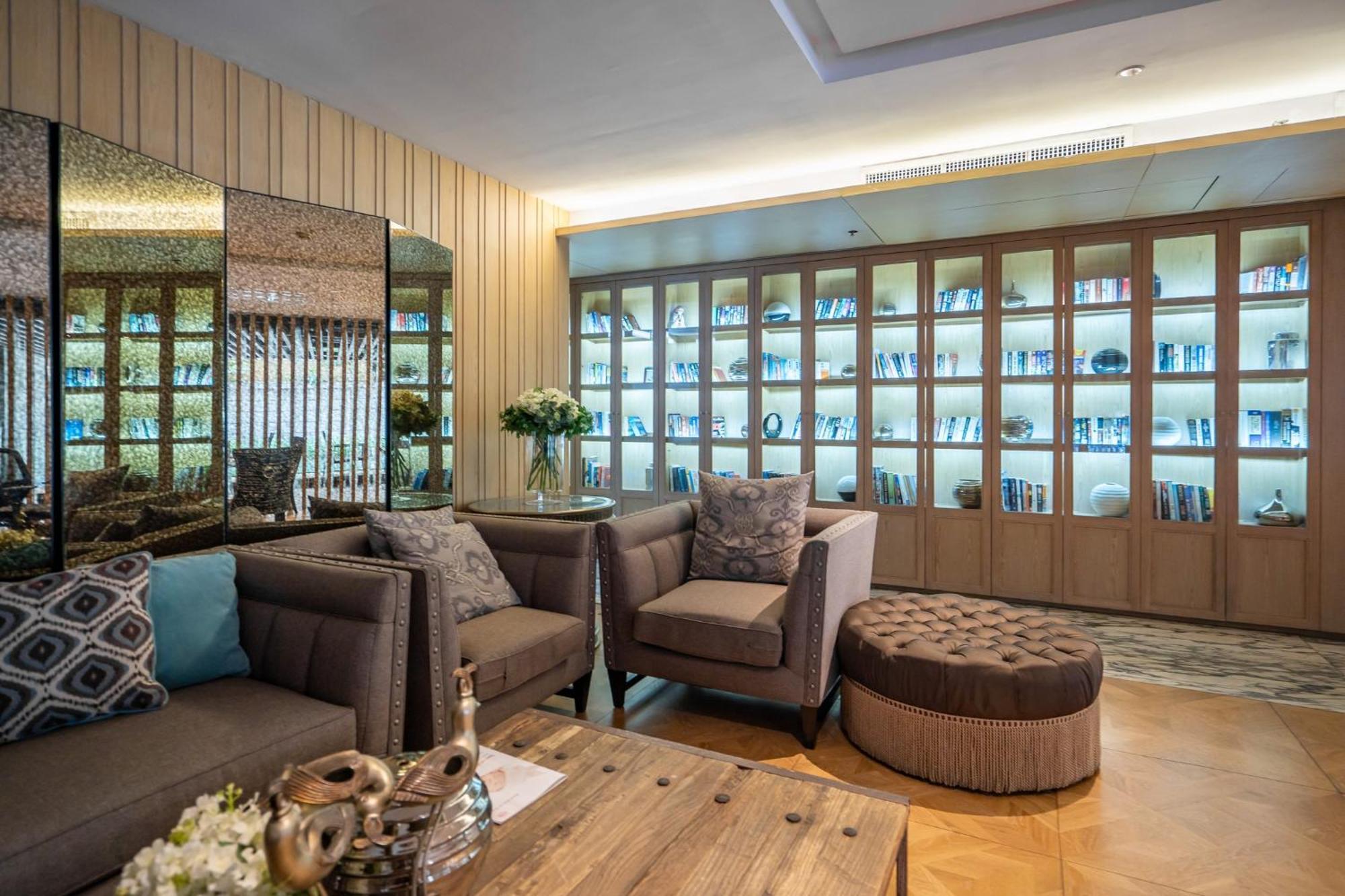 Arcadia Suites Bangkok Luaran gambar