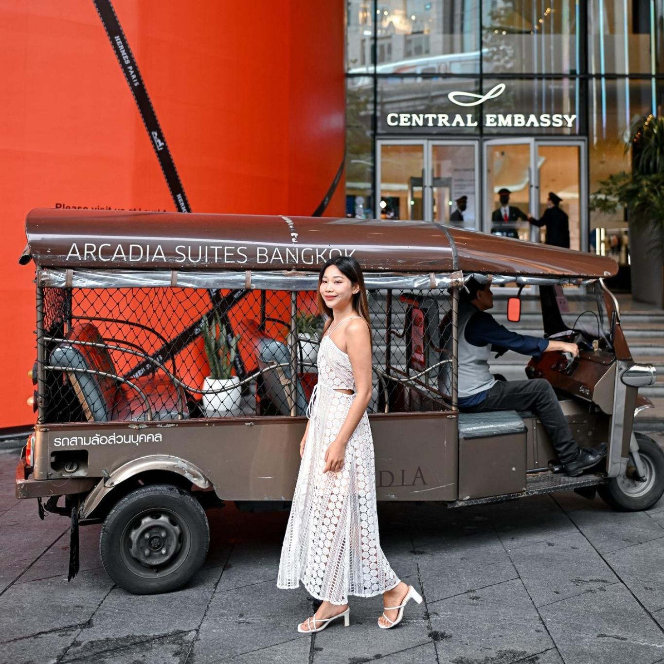 Arcadia Suites Bangkok Luaran gambar